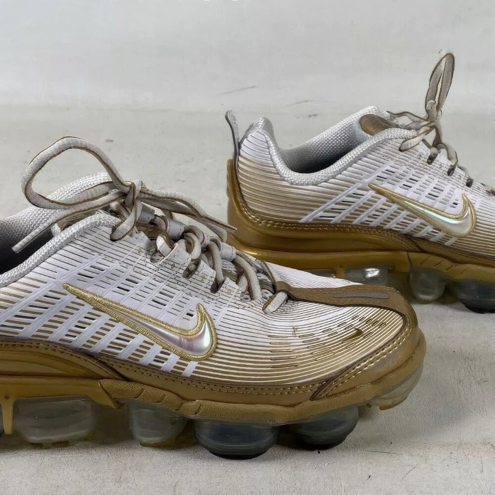 Women's Nike Air VaporMax 360 White Metallic Gold Sneakers Size 6.5